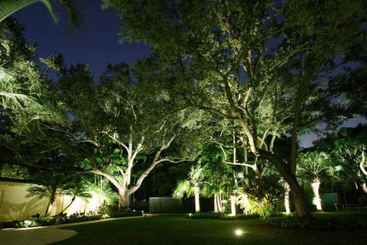 Pathway lighting Doral